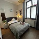 Chicago Vendeghaz Bed and Breakfast