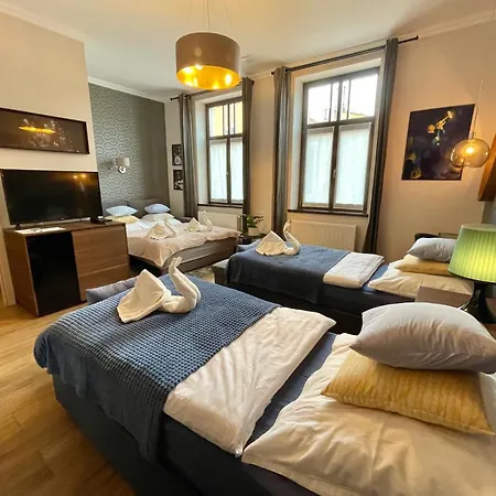 Chicago Vendeghaz Bed & Breakfast Szentes